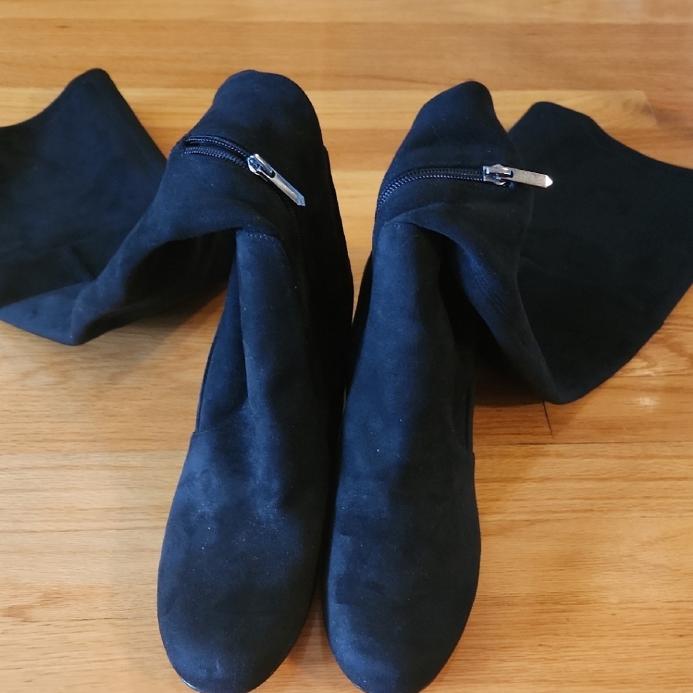 Sam Edelman Black Over the Knee Boots with Sleek Design
